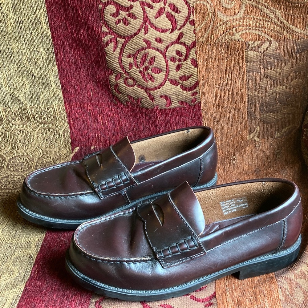 Bass Leather Loafer - BOYS size 5.5